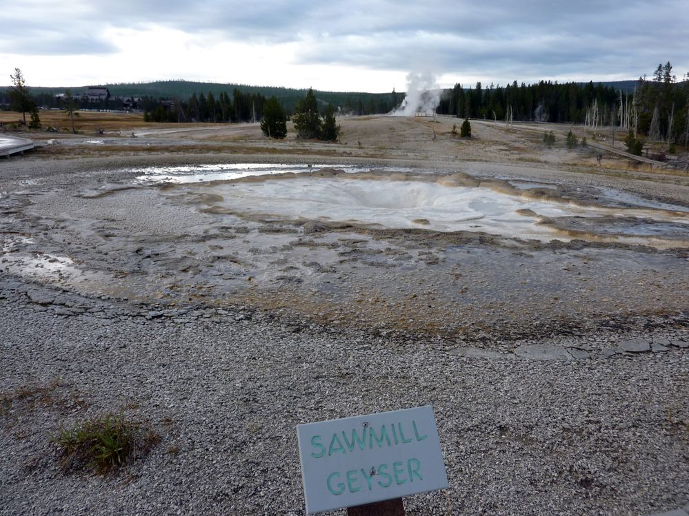 Yellowstone Old faithfull et ses environs (42).JPG